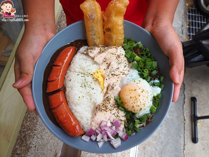 桃園龍潭美食-咖哩就好啦-龍潭公園旁低調小店面,一邊露營一邊吃咖哩啦 @民宿女王芽月-美食.旅遊.全台趴趴走