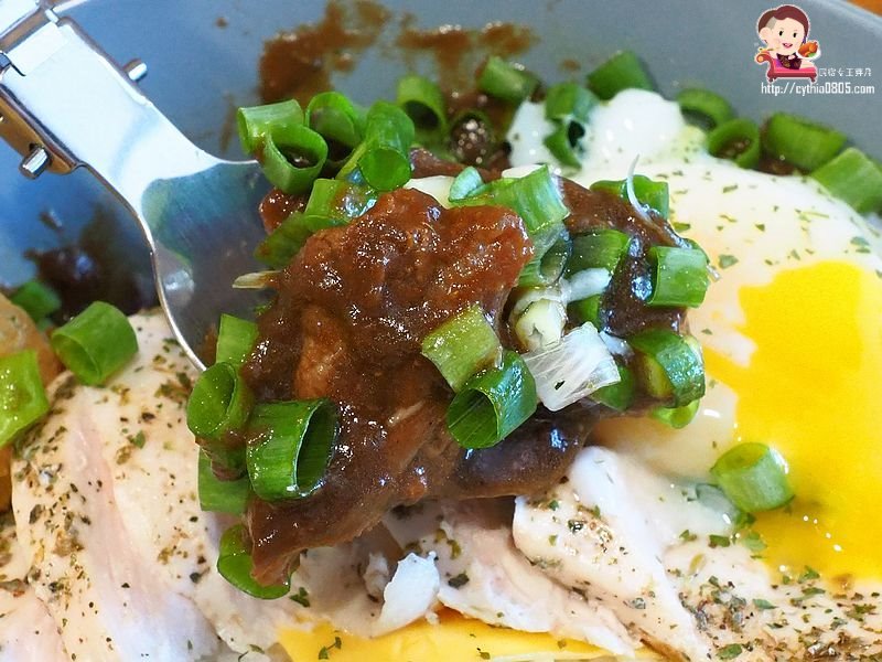 桃園龍潭美食-咖哩就好啦-龍潭公園旁低調小店面,一邊露營一邊吃咖哩啦 @民宿女王芽月-美食.旅遊.全台趴趴走