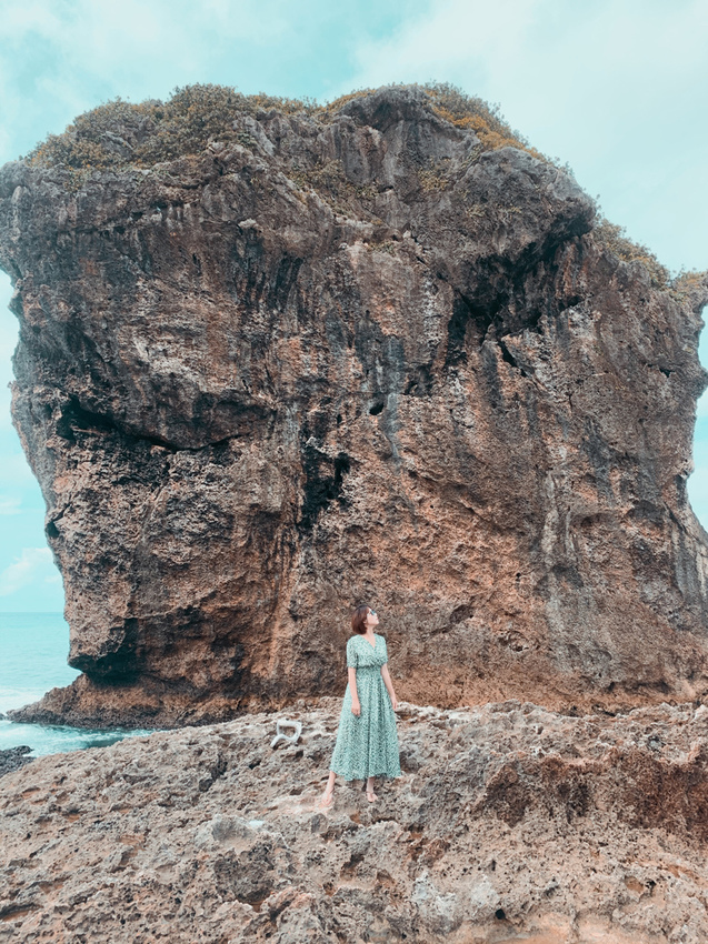 草分木B&B·船帆石 ▏一眼望去就是霸氣磅礡的船帆石 它就是我的專屬美景。走到船帆石沙灘只要5分鐘 隔壁也有7-11。墾丁住宿 / 墾丁民宿