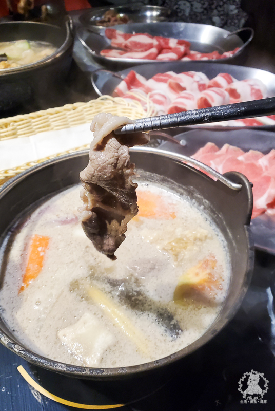肉普普石頭涮涮鍋｜肉超好吃一點也都不普普的個人石頭火鍋，工業風格非常有特色，松山車站附近推薦美食 - 卡爾茗 C.L.M.