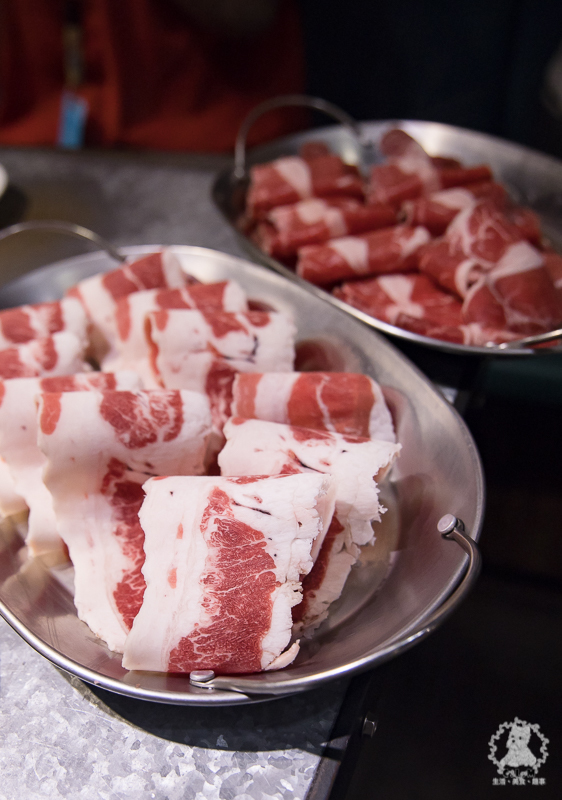 肉普普石頭涮涮鍋｜肉超好吃一點也都不普普的個人石頭火鍋，工業風格非常有特色，松山車站附近推薦美食 - 卡爾茗 C.L.M.