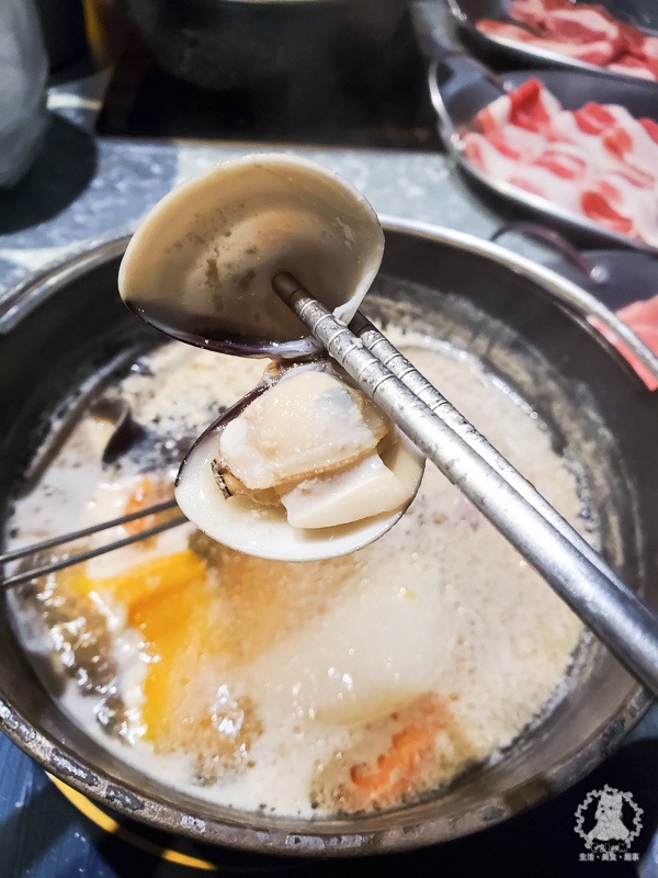 肉普普石頭涮涮鍋｜肉超好吃一點也都不普普的個人石頭火鍋，工業風格非常有特色，松山車站附近推薦美食 - 卡爾茗 C.L.M.