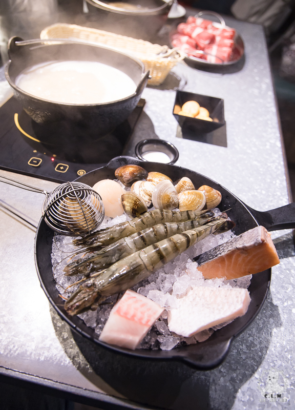 肉普普石頭涮涮鍋｜肉超好吃一點也都不普普的個人石頭火鍋，工業風格非常有特色，松山車站附近推薦美食 - 卡爾茗 C.L.M.