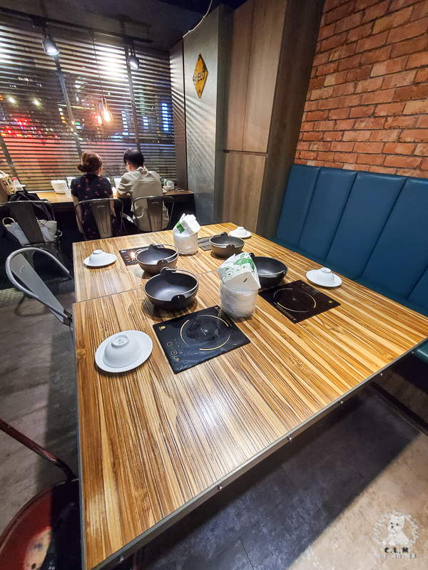 肉普普石頭涮涮鍋｜肉超好吃一點也都不普普的個人石頭火鍋，工業風格非常有特色，松山車站附近推薦美食 - 卡爾茗 C.L.M.