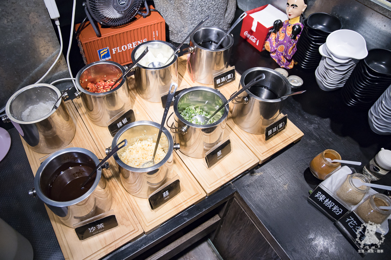 肉普普石頭涮涮鍋｜肉超好吃一點也都不普普的個人石頭火鍋，工業風格非常有特色，松山車站附近推薦美食 - 卡爾茗 C.L.M.