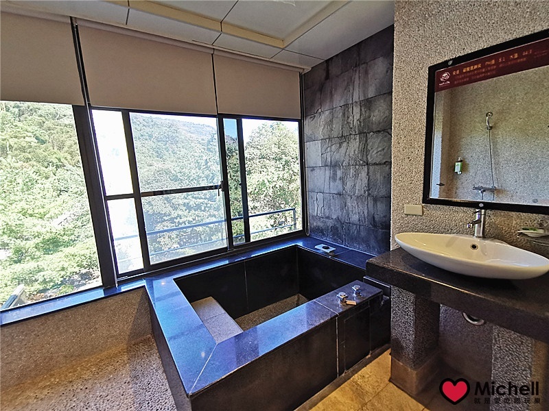 錦屏美人湯溫泉