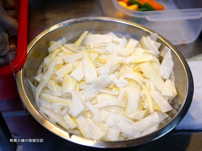 【台中北區美食】不吃不可鹹水雞,輕食好選擇,清爽少油隱藏版外送美食!台中必吃小吃推薦,內文附詳細菜單介紹。 @熊寶小榆の旅遊日記