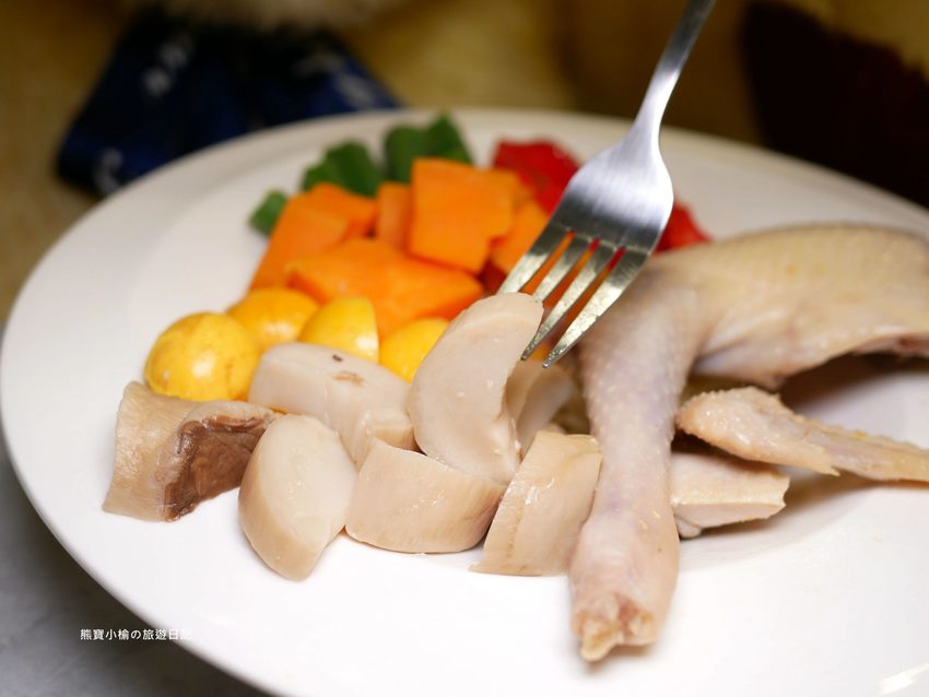 【台中北區美食】不吃不可鹹水雞,輕食好選擇,清爽少油隱藏版外送美食!台中必吃小吃推薦,內文附詳細菜單介紹。 @熊寶小榆の旅遊日記