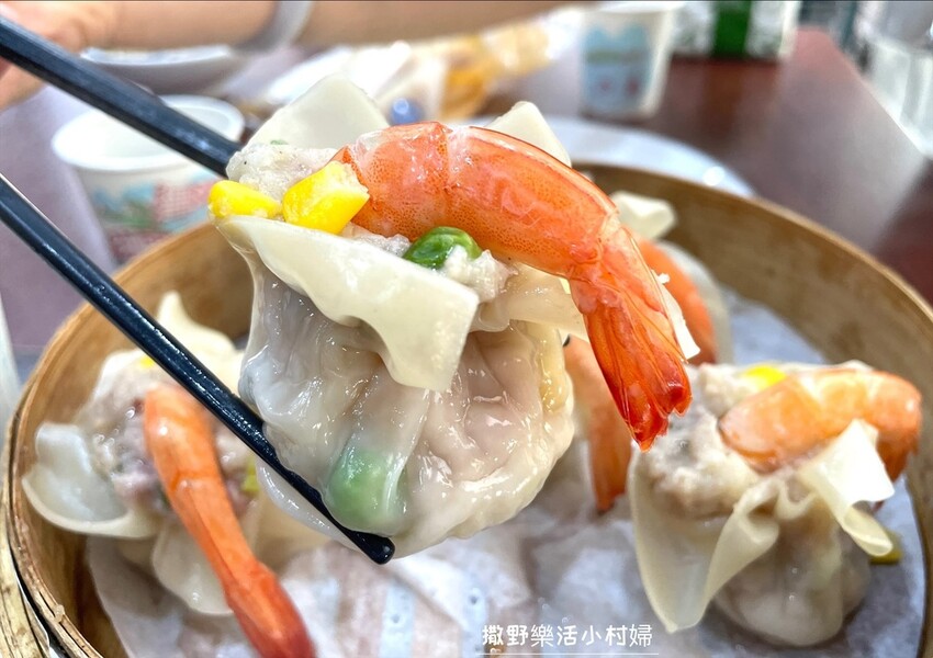 【一鑫園】蘭陽經典特色小菜、手工燒賣、滿滿海鮮和蚵仔蓋飯超吸