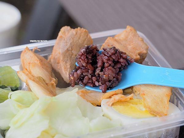 PC050249_調整大小