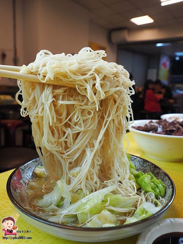 桃園中壢美食-山雀麻油雞-老薑熬煮真鮮甜，高麗菜飯配豬肝是絕品美味（邀約） @民宿女王芽月-美食.旅遊.全台趴趴走