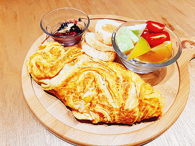 【台北大安區】平價早午餐推薦︰MAMAS鐵鍋早午餐,菜單推薦、必吃料理三明治、瑪芬、捲餅、烘蛋等,捷運科技大樓