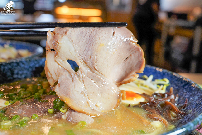 路竹美食 路竹拉麵 日式 拉麵 叉燒 路竹夜市美食 聚餐 約會 麵食 免費加麵 高雄美食