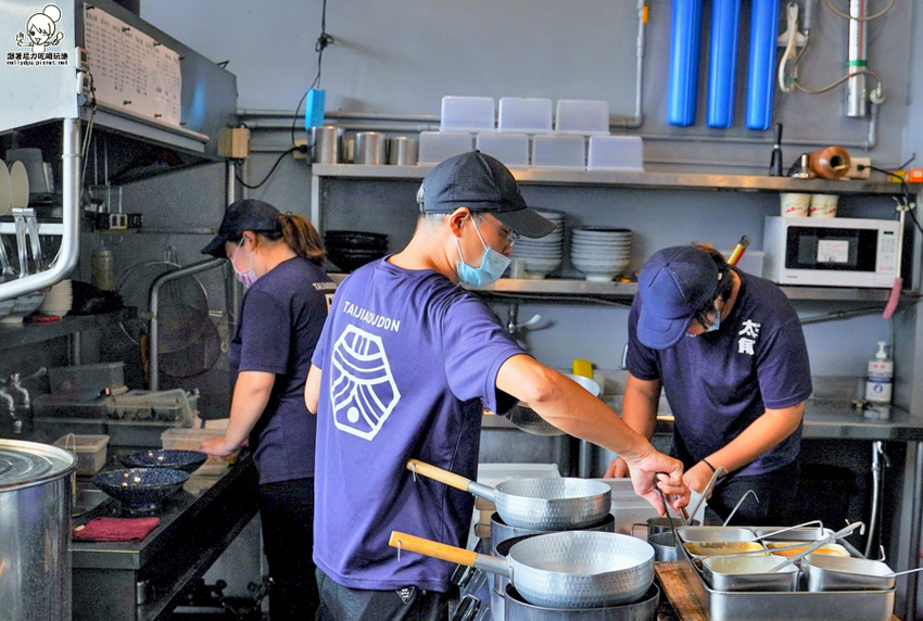 路竹美食 路竹拉麵 日式 拉麵 叉燒 路竹夜市美食 聚餐 約會 麵食 免費加麵 高雄美食