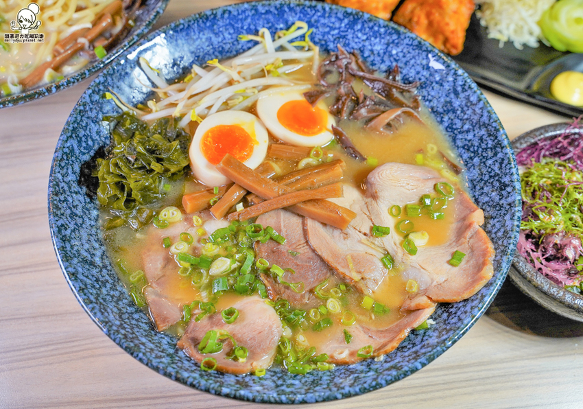 路竹美食 路竹拉麵 日式 拉麵 叉燒 路竹夜市美食 聚餐 約會 麵食 免費加麵 高雄美食