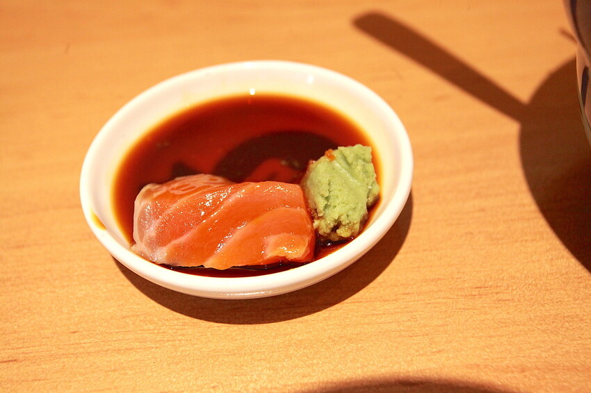 高雄市苓雅區吃。高雄美食｜苓雅區。「碰心蘿蔔」小高不小心二訪超人氣日式平價料理店，幾年後品嚐心得都一樣值得推薦給