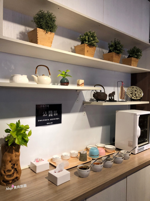 /tmp/phpf7809f /tmp/phpf7809f