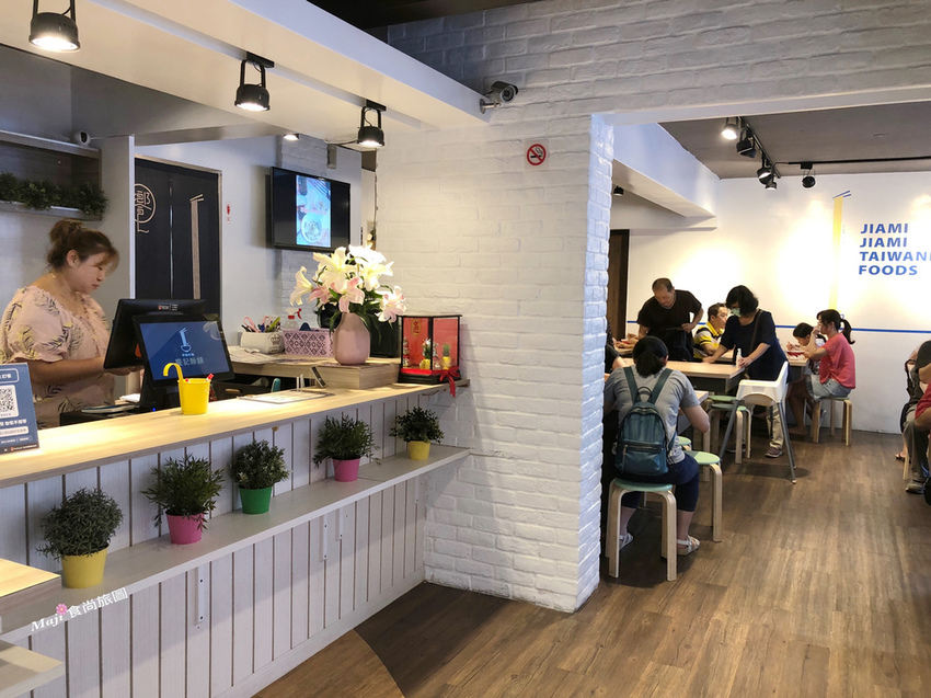 /tmp/phphLkdfw /tmp/phphLkdfw