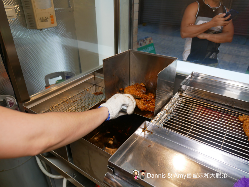 湖口美食︱新竹城隍廟排隊名店 -維縈家鄉碳烤雞排(明星店)插旗湖口工業區啦!先炸再碳烤外酥內嫩搭配獨門醬汁~湖口工業區下午茶宵夜新選擇。士林夜市排隊美食(影片) 湖口美食︱新竹城隍廟排隊名店 -維縈家鄉碳烤雞排(明星店)插旗湖口工業區啦!先炸再碳烤外酥內嫩搭配獨門醬汁~湖口工業區下午茶宵夜新選擇。士林夜市排隊美食(影片)