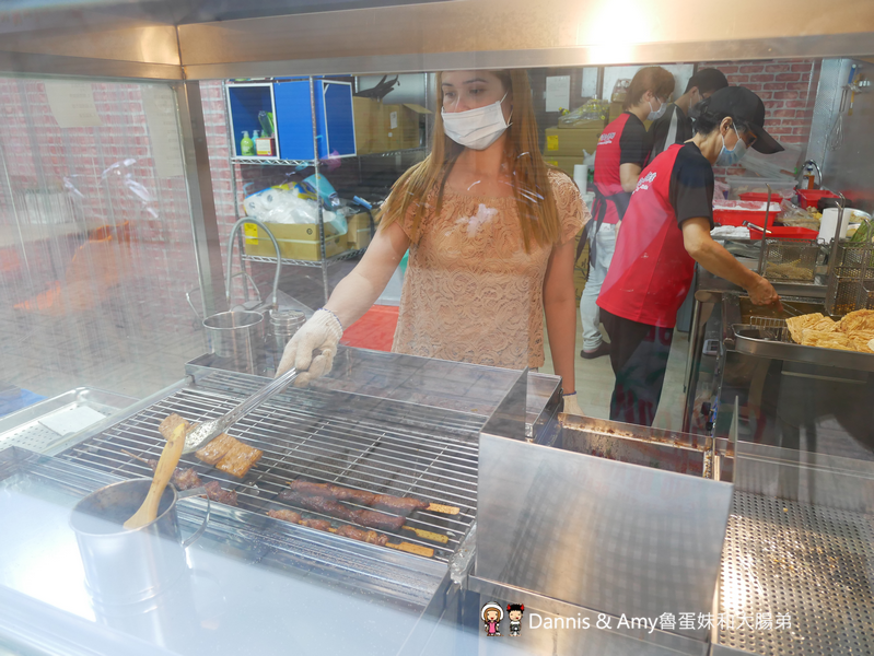 湖口美食︱新竹城隍廟排隊名店 -維縈家鄉碳烤雞排(明星店)插旗湖口工業區啦!先炸再碳烤外酥內嫩搭配獨門醬汁~湖口工業區下午茶宵夜新選擇。士林夜市排隊美食(影片) 湖口美食︱新竹城隍廟排隊名店 -維縈家鄉碳烤雞排(明星店)插旗湖口工業區啦!先炸再碳烤外酥內嫩搭配獨門醬汁~湖口工業區下午茶宵夜新選擇。士林夜市排隊美食(影片)