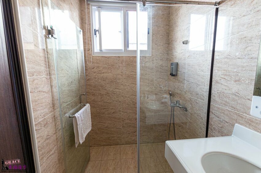 茉白花蓮夜市海景民宿