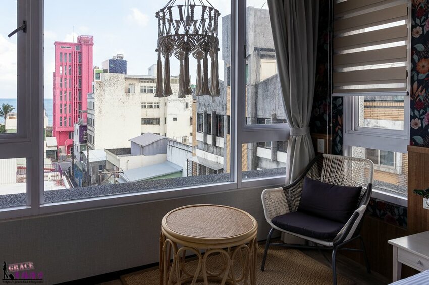 茉白花蓮夜市海景民宿