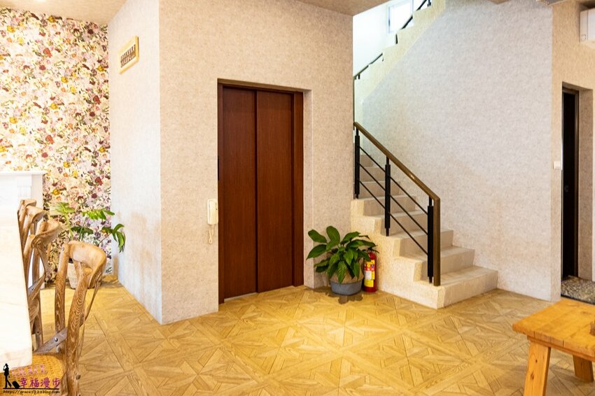 茉白花蓮夜市海景民宿