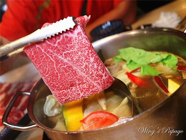 和牛火鍋推薦，大魔大滿足鍋物板橋民生店 ，頂級日本A5和牛商