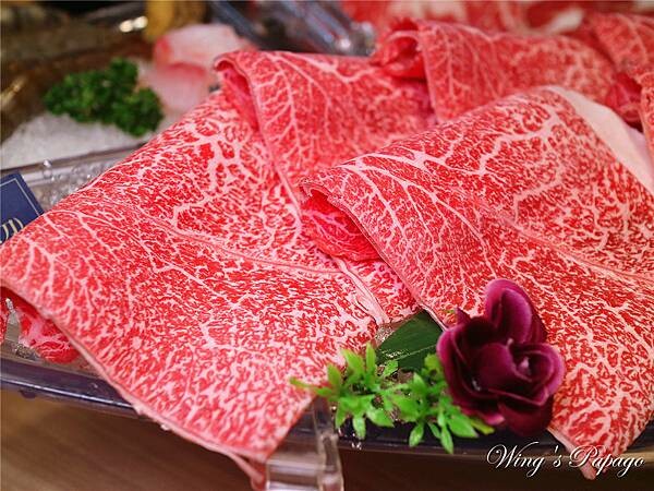 和牛火鍋推薦，大魔大滿足鍋物板橋民生店 ，頂級日本A5和牛商