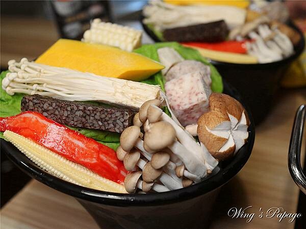 和牛火鍋推薦，大魔大滿足鍋物板橋民生店 ，頂級日本A5和牛商