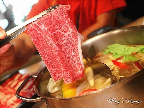 和牛火鍋推薦，大魔大滿足鍋物板橋民生店 ，頂級日本A5和牛商