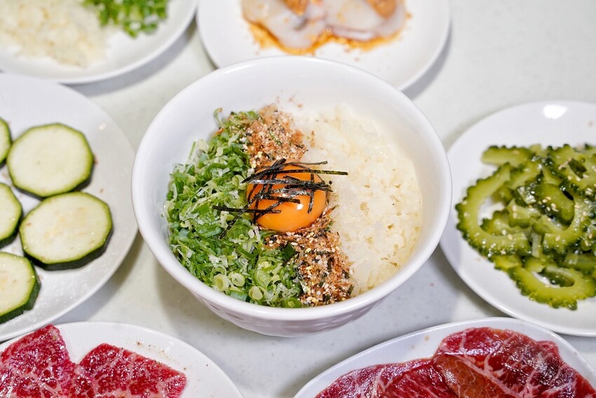 聚餐首選推薦！超人氣「Uncle Shawn 燒肉餐酒館」你吃過了嗎？是我N訪的燒肉店之一，每桌都有全程代烤服務，讓各位的用餐體驗都是最尊榮頂級的享受！ - 阿華田的美食日記