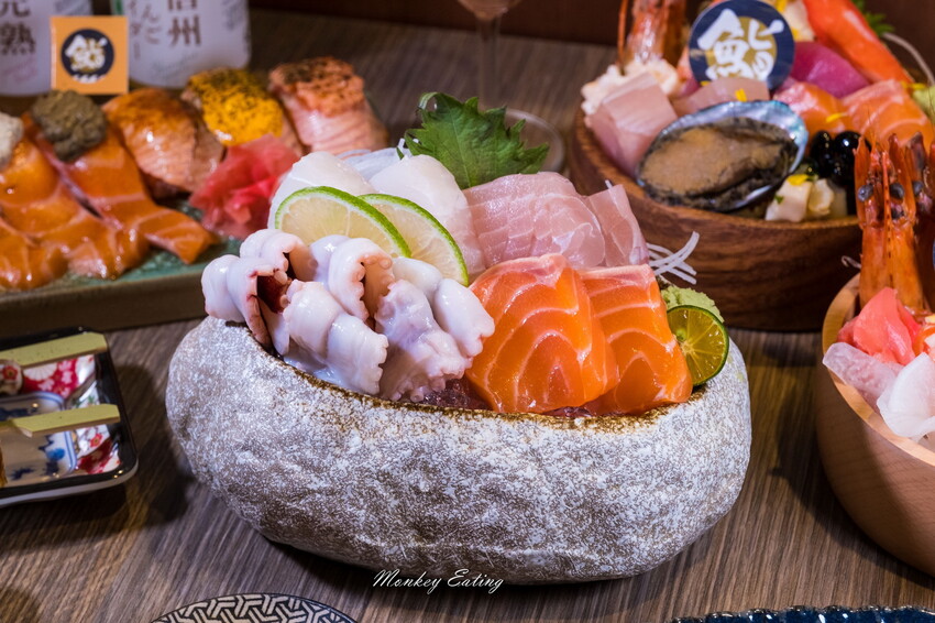 【台中日本料理】小鮨食事│高CP值平價日料，創意握壽司丼飯，厚切生魚片超新鮮！ - 貪吃猴的幻想