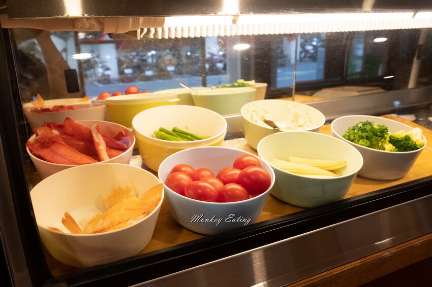 【台中日本料理】小鮨食事│高CP值平價日料，創意握壽司丼飯，厚切生魚片超新鮮！ - 貪吃猴的幻想