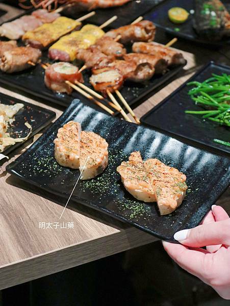 【東區美食】台北東區平價串燒生啤～串在一起～聚餐聚會小酌好去處～捷運忠孝敦化站串燒推薦～平價好吃