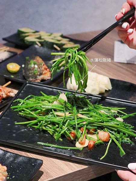 【東區美食】台北東區平價串燒生啤～串在一起～聚餐聚會小酌好去處～捷運忠孝敦化站串燒推薦～平價好吃