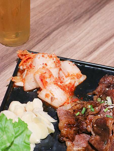 【東區美食】台北東區平價串燒生啤～串在一起～聚餐聚會小酌好去處～捷運忠孝敦化站串燒推薦～平價好吃