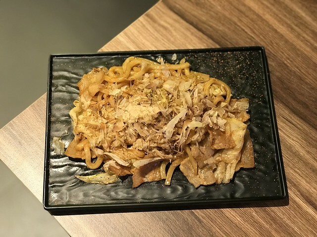 （忠孝敦化）東區串燒專賣店新開幕！超夯打卡牆網紅爭相朝聖－串在一起