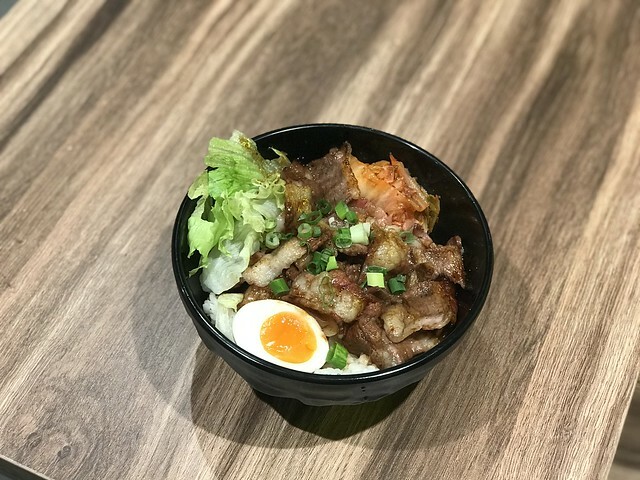 （忠孝敦化）東區串燒專賣店新開幕！超夯打卡牆網紅爭相朝聖－串在一起