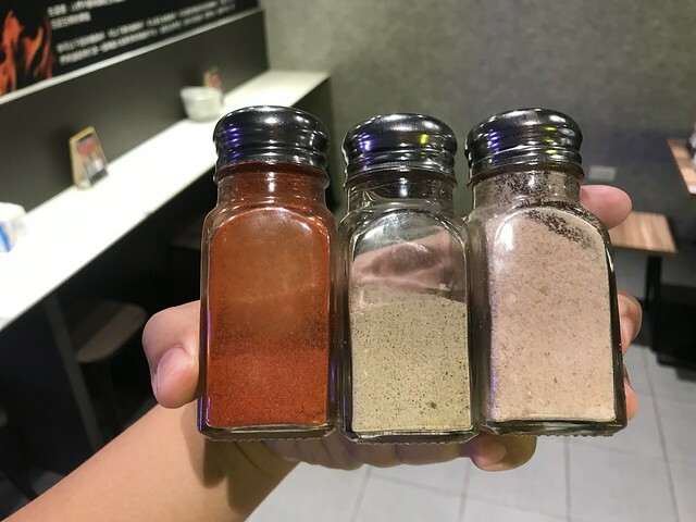 （忠孝敦化）東區串燒專賣店新開幕！超夯打卡牆網紅爭相朝聖－串在一起