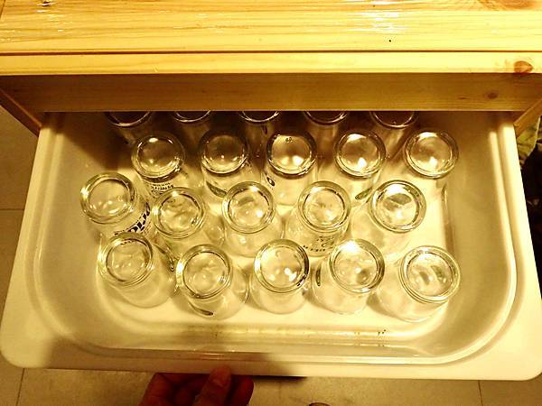 Jessica食記-「串在一起平價串燒/生啤」，台北大安區（東區）平價串燒推薦，CP值高與朋友週末晚上吃好吃的串燒與喝一杯首選，不收服務費