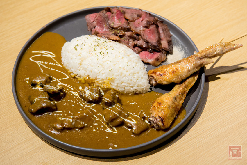 【臺南美食】咖哩飯也能自由搭配|咖哩搭配燒烤新組合|水果濃醬咖哩|咖哩免費續加.白飯吃到飽~~Hi!咖哩|燒烤本舖 - 南人幫