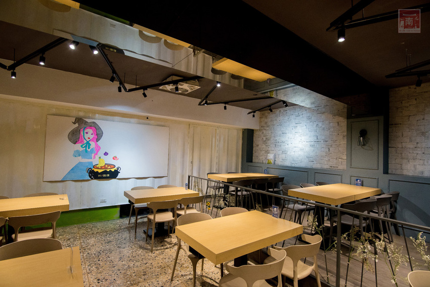 【臺南美食】咖哩飯也能自由搭配|咖哩搭配燒烤新組合|水果濃醬咖哩|咖哩免費續加.白飯吃到飽~~Hi!咖哩|燒烤本舖 - 南人幫