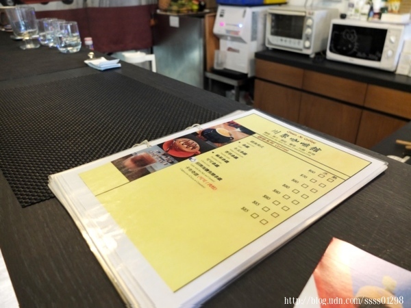 食記【川聚 CHUAN JU 咖啡館】六龜山城裡的美食亮點!義大利麵、咖哩飯、火鍋、咖啡、飲品 饕客激賞!