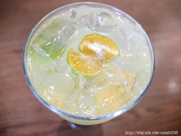 食記【川聚 CHUAN JU 咖啡館】六龜山城裡的美食亮點!義大利麵、咖哩飯、火鍋、咖啡、飲品 饕客激賞!