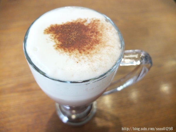 食記【川聚 CHUAN JU 咖啡館】六龜山城裡的美食亮點!義大利麵、咖哩飯、火鍋、咖啡、飲品 饕客激賞!