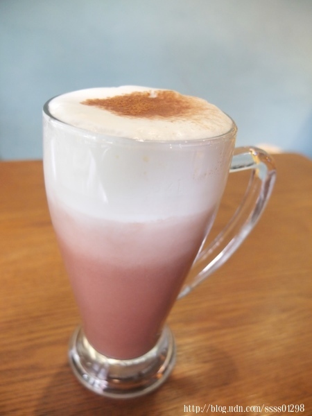 食記【川聚 CHUAN JU 咖啡館】六龜山城裡的美食亮點!義大利麵、咖哩飯、火鍋、咖啡、飲品 饕客激賞!