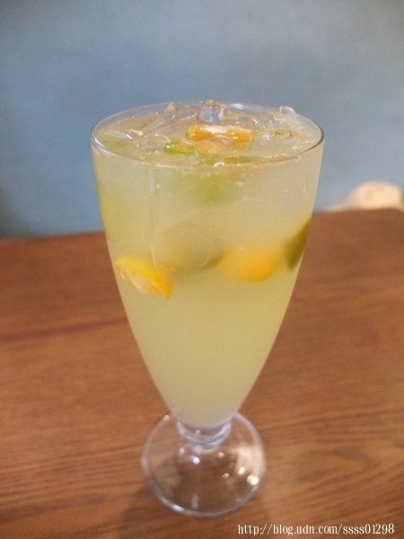 食記【川聚 CHUAN JU 咖啡館】六龜山城裡的美食亮點!義大利麵、咖哩飯、火鍋、咖啡、飲品 饕客激賞!