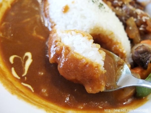 食記【川聚 CHUAN JU 咖啡館】六龜山城裡的美食亮點!義大利麵、咖哩飯、火鍋、咖啡、飲品 饕客激賞!