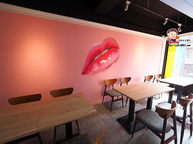 下午茶,中壢捷運,中壢火車站美食,中壢炸雞,中壢美食,中壢蛋塔,中壢蛋撻,桃園捷運,烤雞腿,遊戲室,香雞城 @民宿女王芽月-美食.旅遊.全台趴趴走